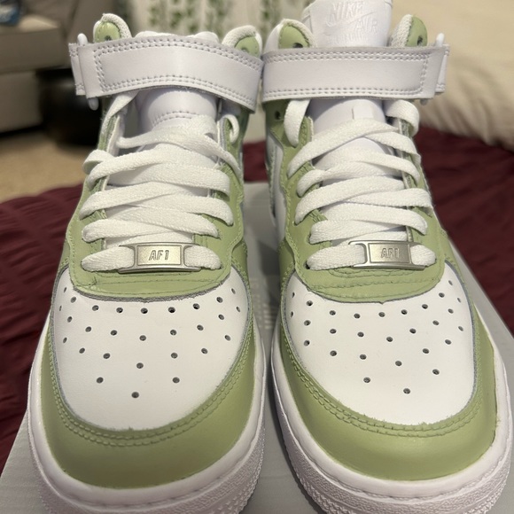Sage green Air Force 1 Mid (GS) - Picture 2 of 10